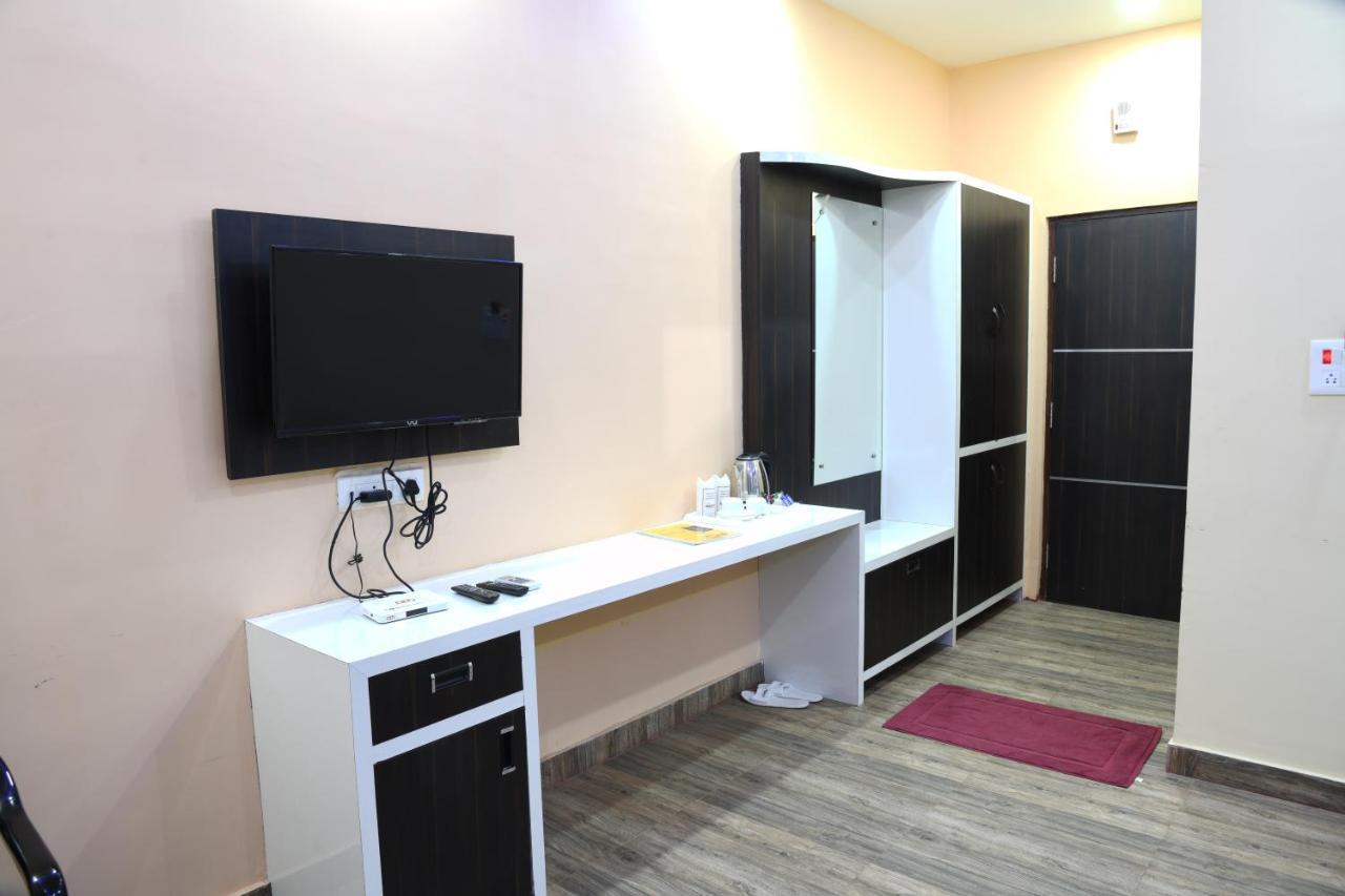 Hotel Mariya Bodhgaya Bagian luar foto