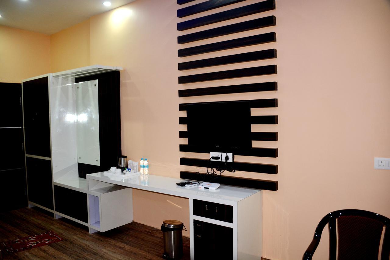 Hotel Mariya Bodhgaya Bagian luar foto